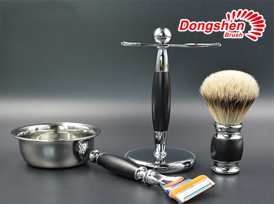 Silvertip badger hair metal shaving brush set