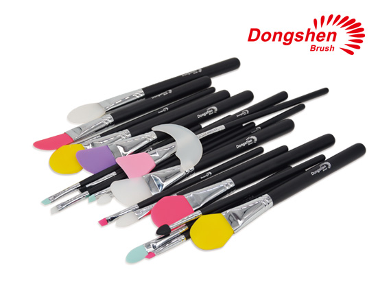 Silicone head wooden handle makeup brushes