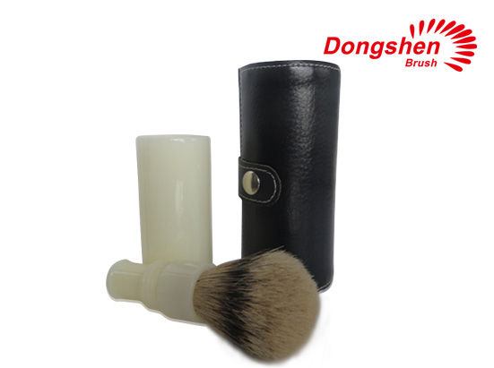 Retractable Resin Handle & Silvertip Badger Hair Shaving Brush With Bag